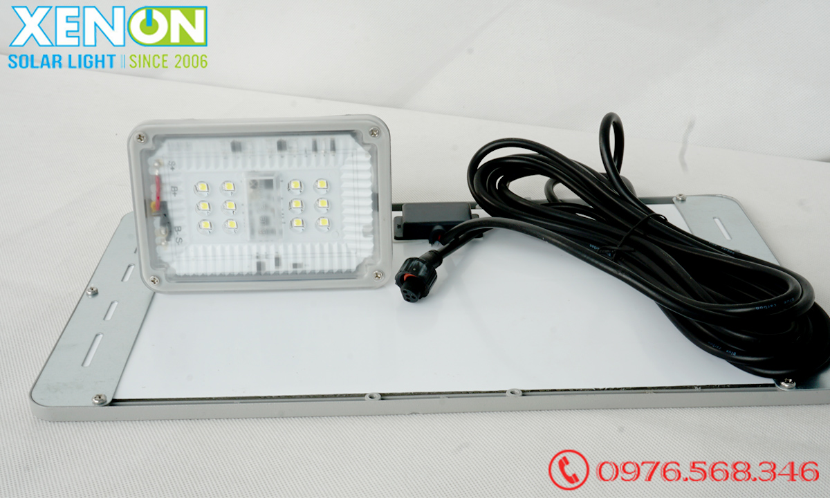 Đèn Pha Năng Lượng Blue Carbon BCT-FL12W Bảo Hành 5 Năm